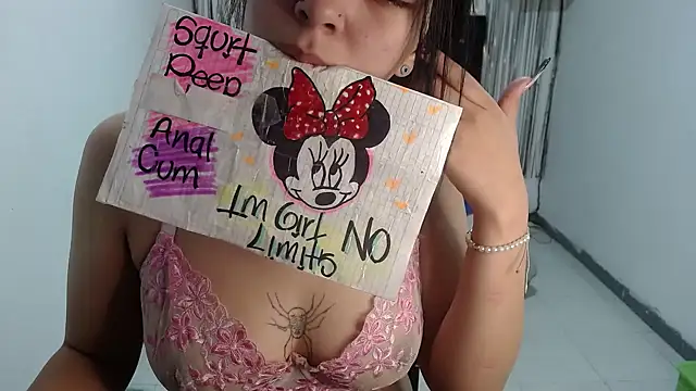 Snapshot of Darkittydoll_15 chatting on 10.10.25 Darkittydoll 15 online show from 10.10.25