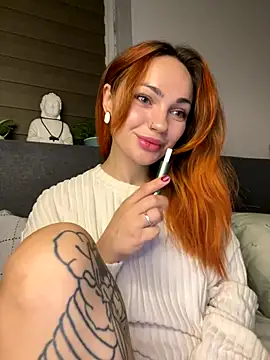 SaraLow online show from 10.10.25