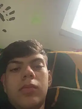 Snapshot of Cos_minn chatting on 11.12.25 Cos minn online show from 11.12.25