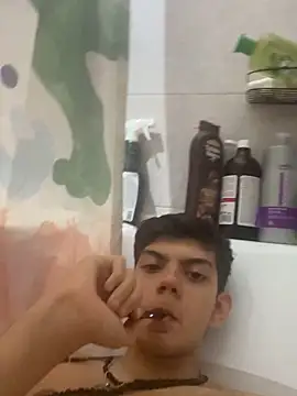 Snapshot of Cos_minn chatting on 11.27.25 Cos minn online show from 11.27.25