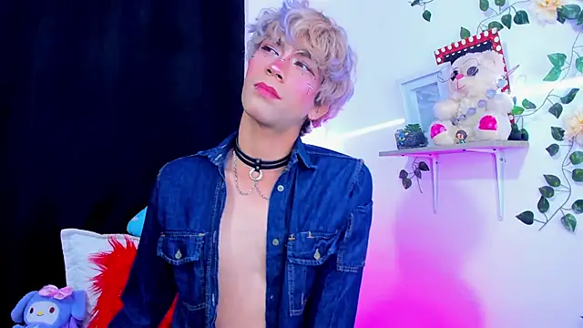 Cooperrosscute233 online show from 10.14.25