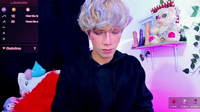 Cooperrosscute233 online show from 10.17.25