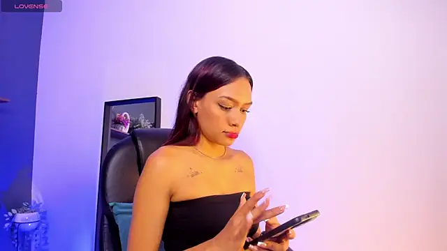 Mia Gil  online show from 10.01.25