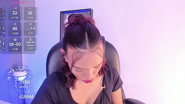 Mia Gil  online show from 10.10.25