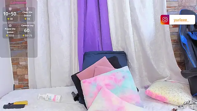 Brandy brown  online show from 04.20.26