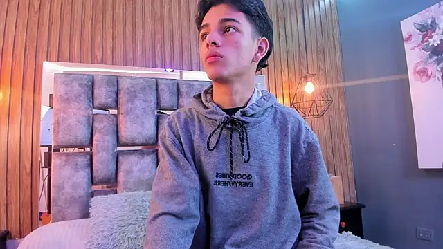 owen  johnson online show from 11.10.25