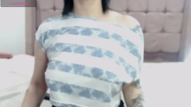 Snapshot of HotAss_Hally chatting on 10.11.25 HotAss Hally online show from 10.11.25