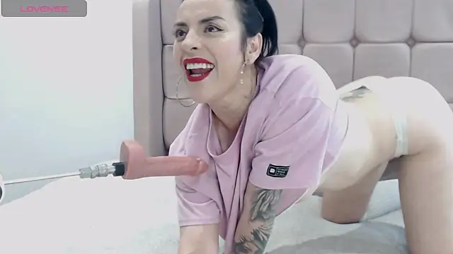 Snapshot of HotAss_Hally chatting on 11.19.25 HotAss Hally online show from 11.19.25