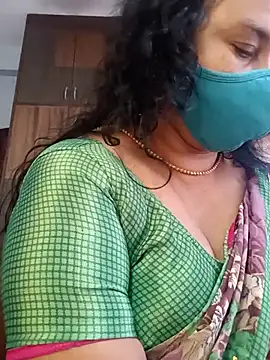 Snapshot of Tamil_Sivani chatting on 02.19.26 Tamil Sivani online show from 02.19.26