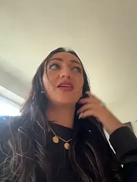 Ninabigtitied online show from 11.14.25