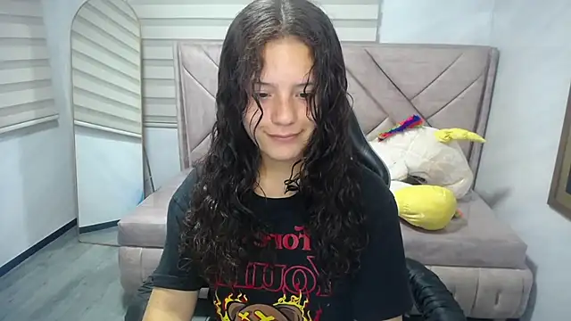 Velvet Moon V online show from 09.12.25