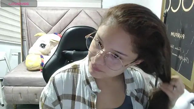 Velvet Moon V online show from 12.05.25