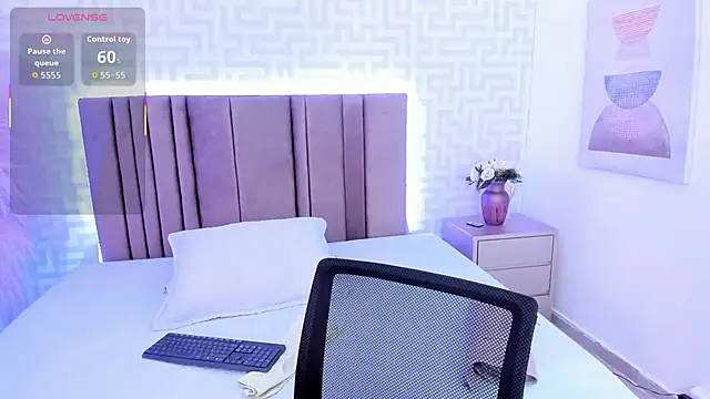 naishaa  online show from 03.24.26