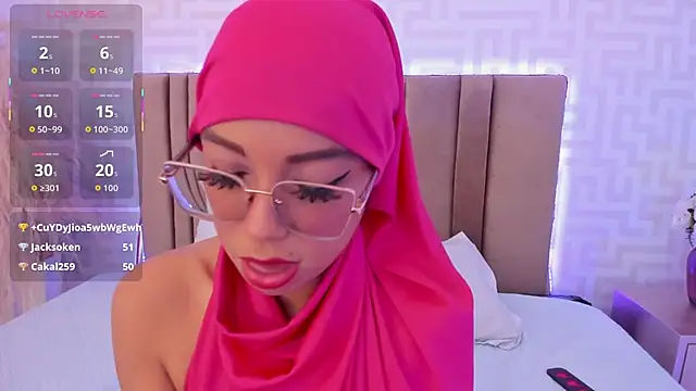 Snapshot of naishaa_ chatting on 06.11.26 naishaa online show from 06.11.26