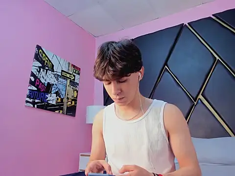 RoberthAlv online show from 02.10.26