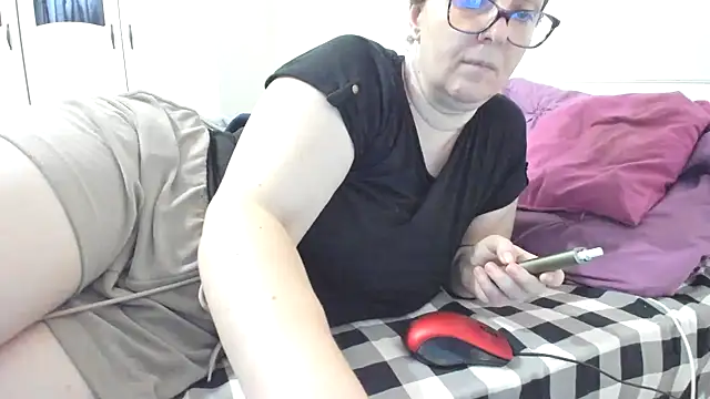 Snapshot of wetladyjoy chatting on 07.04.26 wetladyjoy online show from 07.04.26