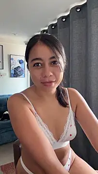 Snapshot of Lily_June chatting on 04.13.26 Lily June online show from 04.13.26