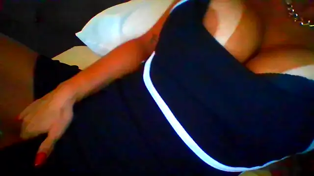 Snapshot of girlninf chatting on 12.03.25 girlninf online show from 12.03.25