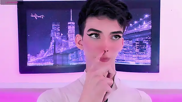 Baby FenixTS online show from 10.18.25