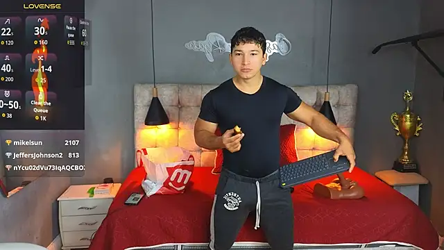 Snapshot of Horny_nick18 chatting on 10.04.25 Horny nick18 online show from 10.04.25