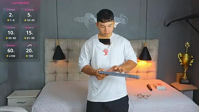 Horny nick18 online show from 01.14.26