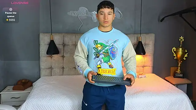 Horny nick18 online show from 01.17.26