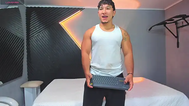 Horny nick18 online show from 04.17.26