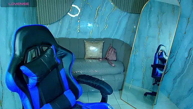 valentina r  online show from 12.20.25