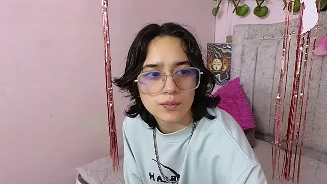 katalinathxandbritney1 online show from 10.03.25