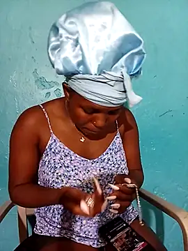 SweetHoney21  online show from 12.21.25