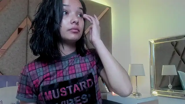 Snapshot of BelhaLawuo chatting on 09.08.25 BelhaLawuo online show from 09.08.25