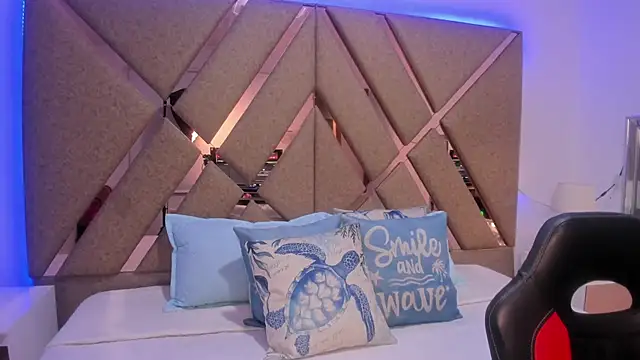 Snapshot of BelhaLawuo chatting on 10.16.25 BelhaLawuo online show from 10.16.25