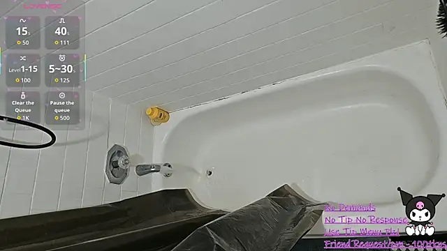 Snapshot of daddysgoodgrl215 chatting on 02.13.26 daddysgoodgrl215 online show from 02.13.26