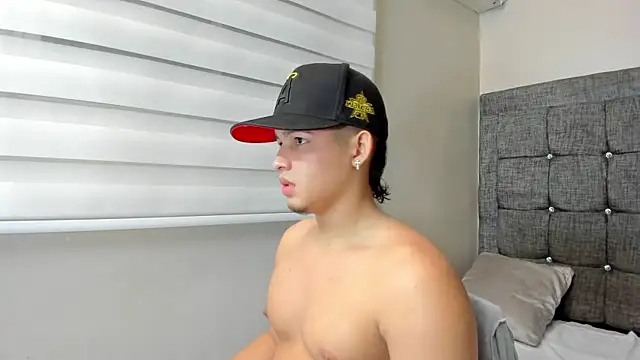 Riky Strong online show from 12.21.25