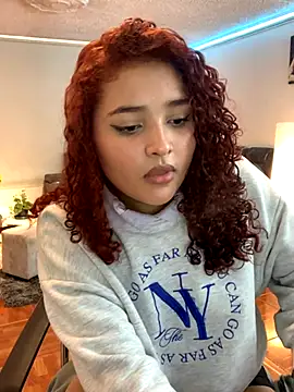 Snapshot of ladulcemary chatting on 09.11.25 ladulcemary online show from 09.11.25