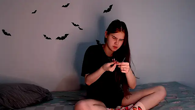 litle owl online show from 10.23.25