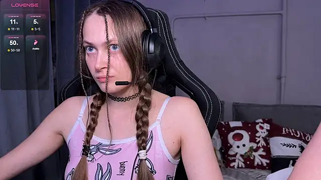 Snapshot of cutemilana_sexwife chatting on 02.07.26 cutemilana sexwife online show from 02.07.26