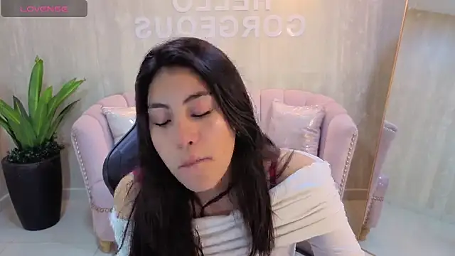 Zoe Blaze A online show from 10.10.25