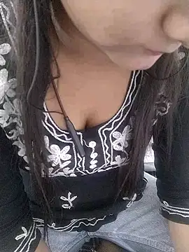 Kavya Rathore online show from 11.20.25