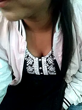 Kavya Rathore online show from 11.29.25