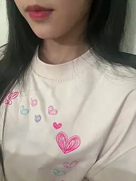 Snapshot of Desi_sara chatting on 09.25.25 Desi sara online show from 09.25.25