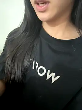 Snapshot of Desi_sara chatting on 11.06.25 Desi sara online show from 11.06.25