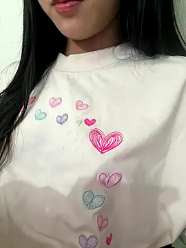 Snapshot of Desi_sara chatting on 11.08.25 Desi sara online show from 11.08.25