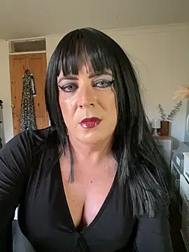 tifaniidalvero online show from 12.19.25