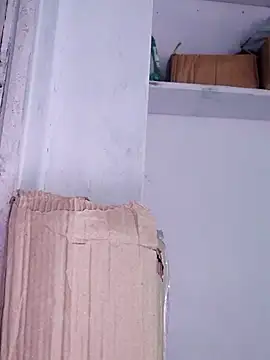 poojam93 online show from 10.17.25