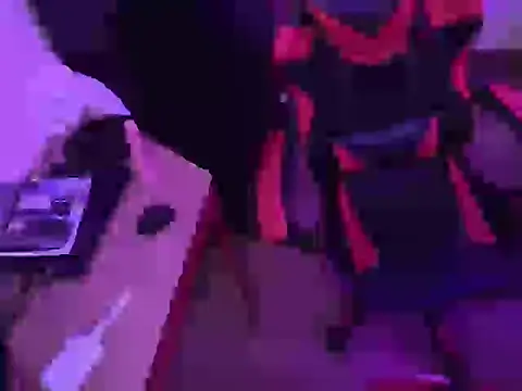 ChloeSnoww online show from 09.30.25