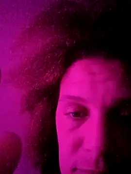 Snapshot of sarahkat86 chatting on 09.16.25 sarahkat86 online show from 09.16.25