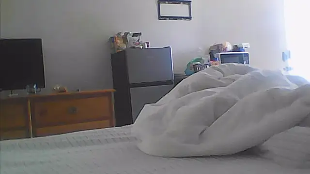 Snapshot of sarahkat86 chatting on 09.26.25 sarahkat86 online show from 09.26.25