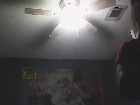 Snapshot of sarahkat86 chatting on 10.30.25 sarahkat86 online show from 10.30.25