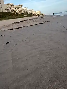 Snapshot of sarahkat86 chatting on 11.06.25 sarahkat86 online show from 11.06.25